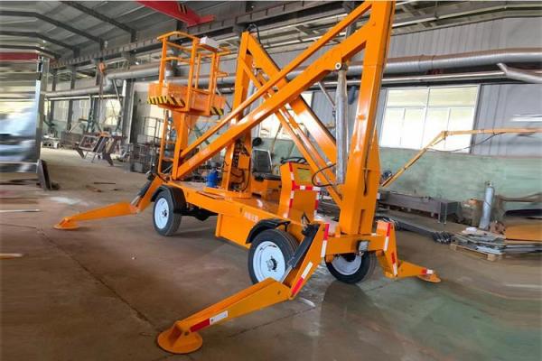 曲臂式升降機8（曲臂式升降機多少錢一天）